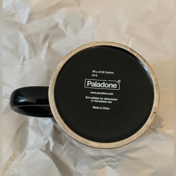 DC Comics Batman Symbol Logo Coffee Mug - Picture 4 of 4